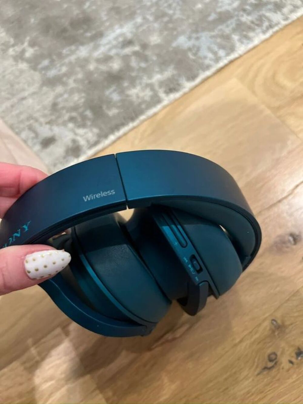 Sony h.ear on Wireless NC (Model MDR-100ABN/WH-H900N Series)
